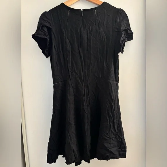 Aritzia Sunday Best dress - Picture 2 of 3